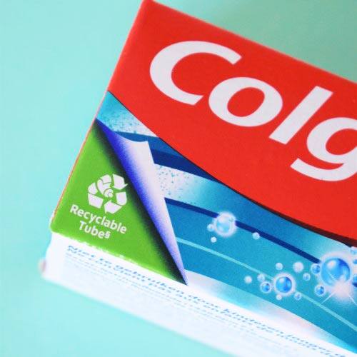 Colgate Mineral Scrub tandpasta tube