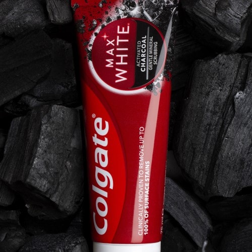 Colgate Max White Charcoal tandpasta tube